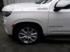 2024 Chevrolet Suburban High Country 4WD 7 Passenger Fond du Lac WI