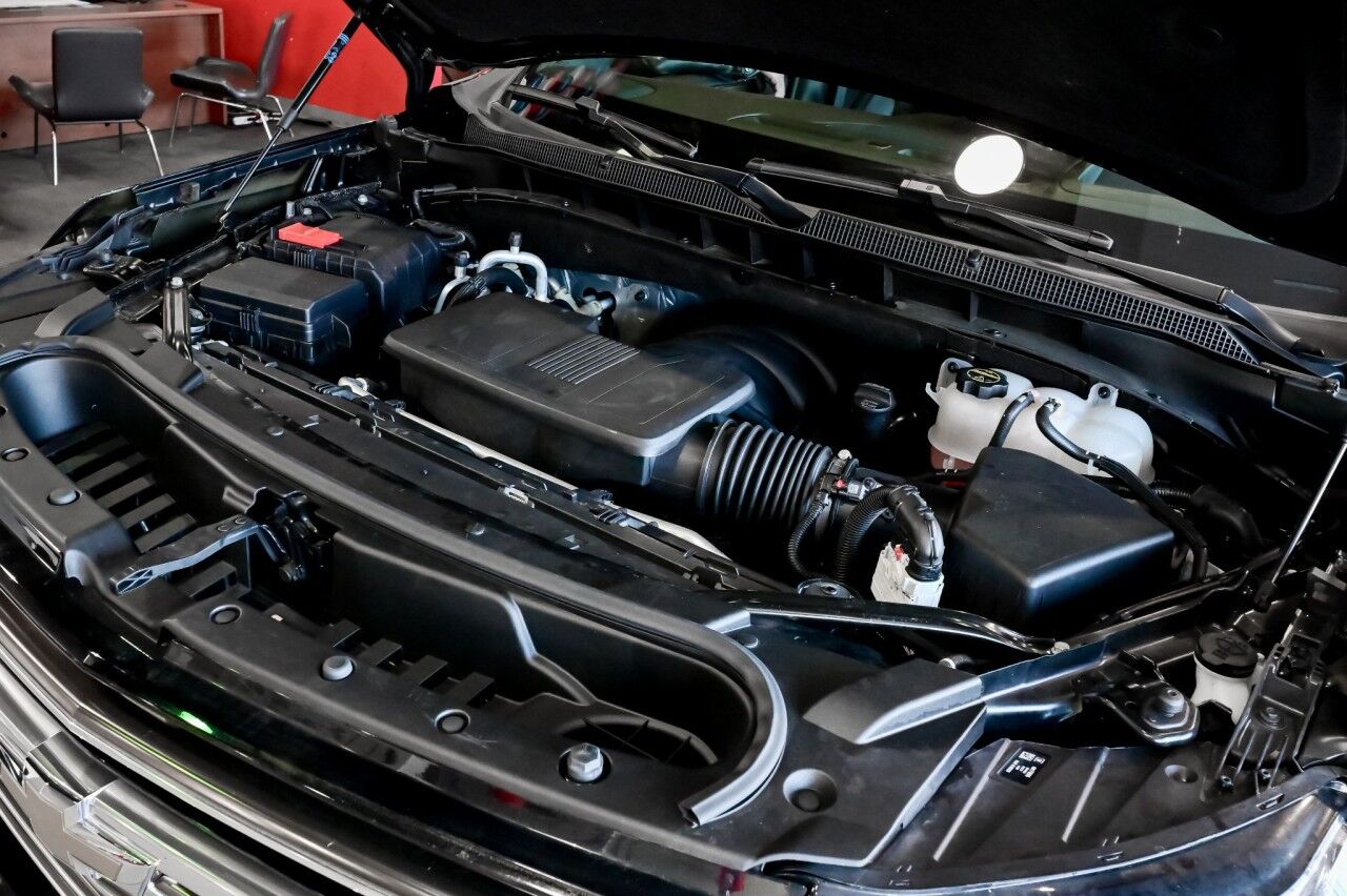 2024 Chevrolet Suburban High Country, Assist Step, Pano Roof Springfield NJ