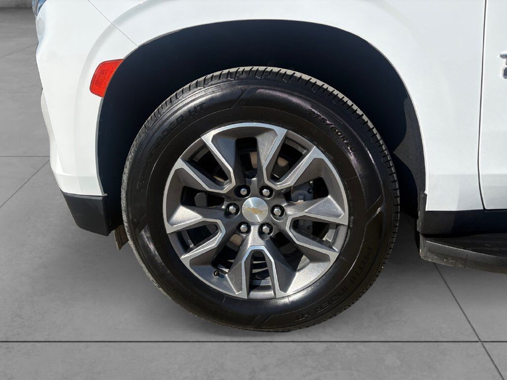 2024 Chevrolet Suburban LT Hondo TX