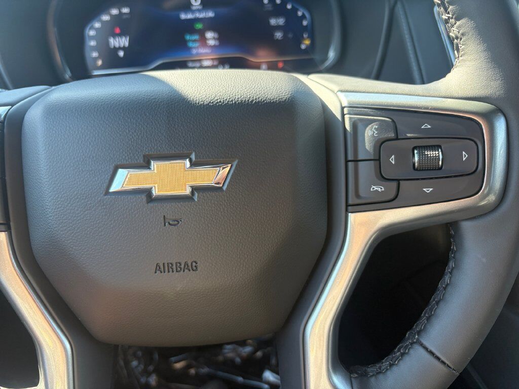 2024 Chevrolet Suburban LT Hondo TX