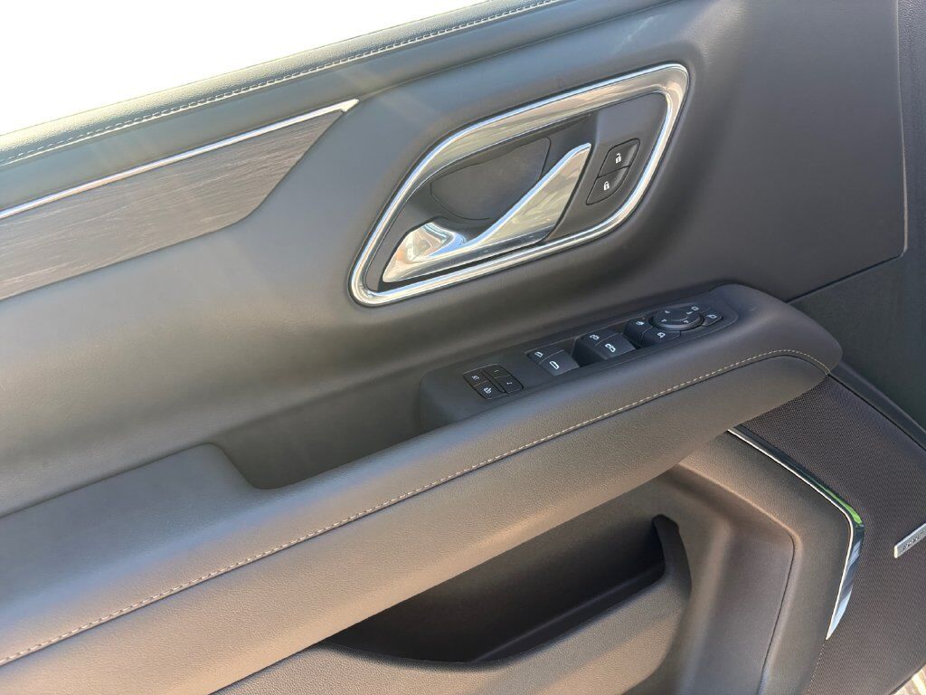 2024 Chevrolet Suburban LT Hondo TX