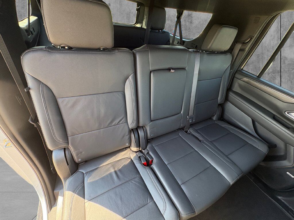 2024 Chevrolet Suburban LT Hondo TX