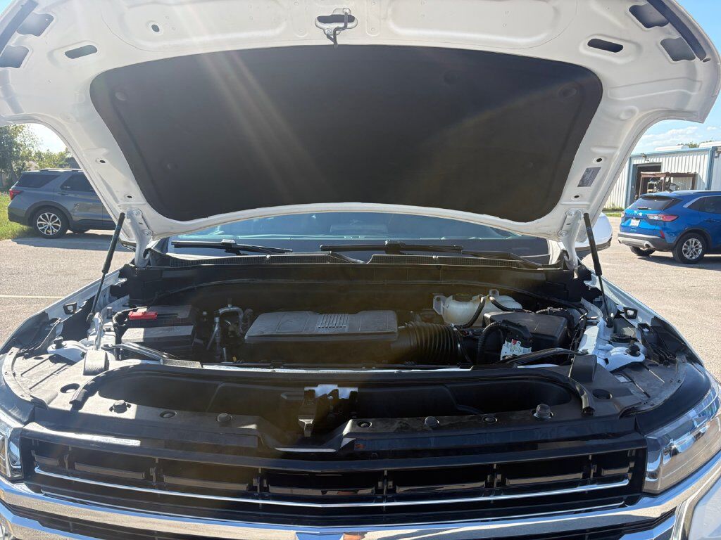 2024 Chevrolet Suburban LT Hondo TX