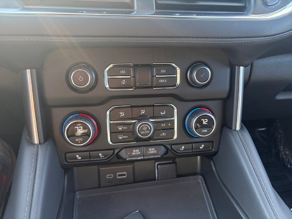 2024 Chevrolet Suburban LT Hondo TX
