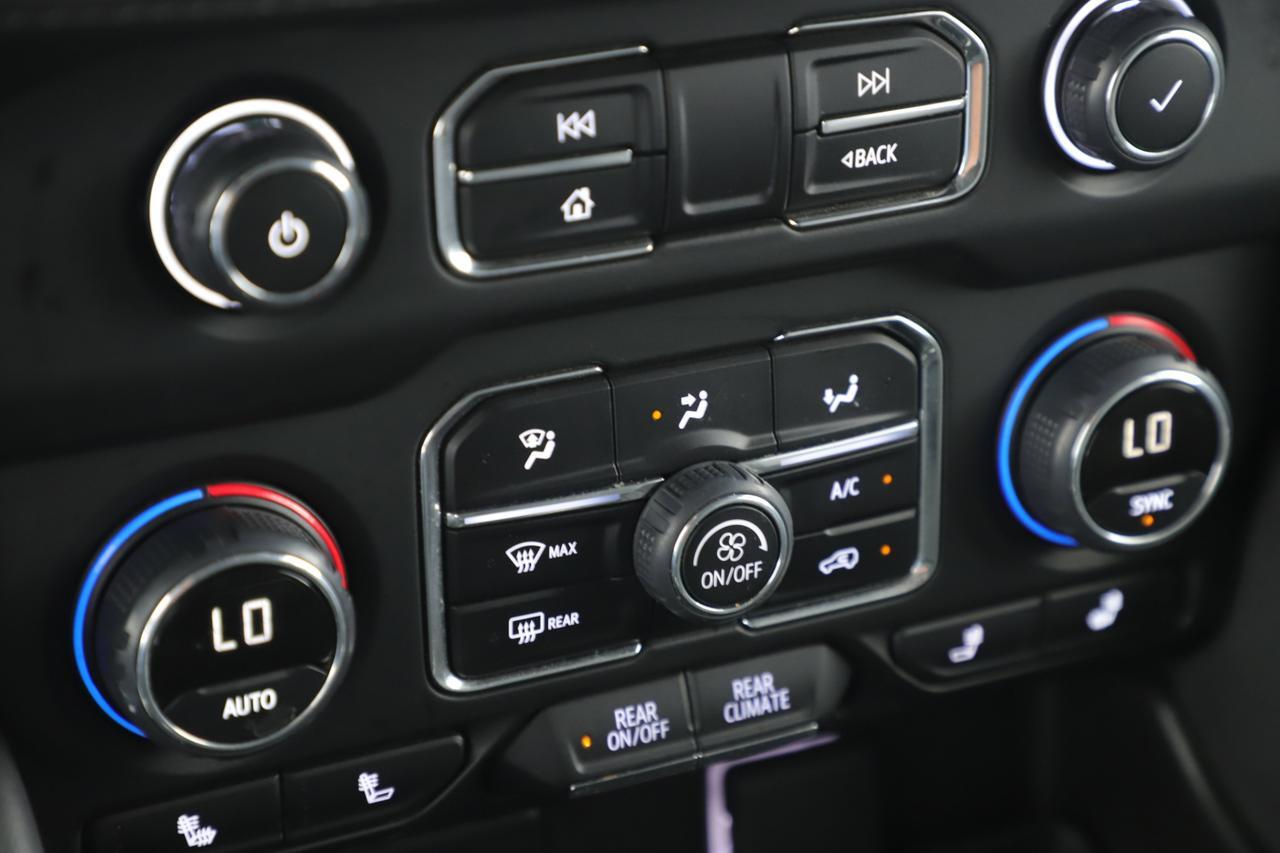 2024 Chevrolet Suburban LT New Braunfels TX