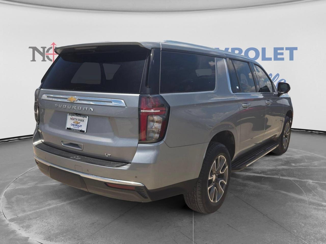2024 Chevrolet Suburban LT