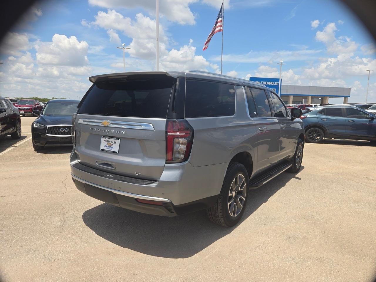 2024 Chevrolet Suburban LT