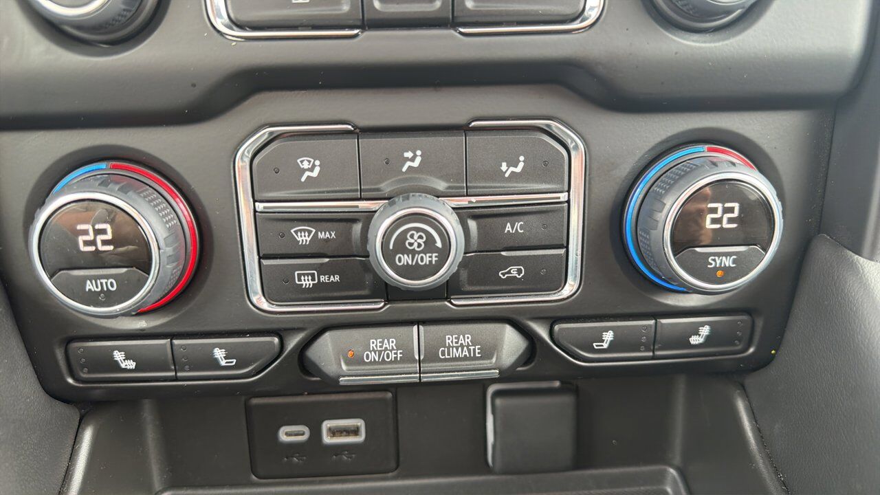 2024 Chevrolet Suburban LT Sherwood Park AB