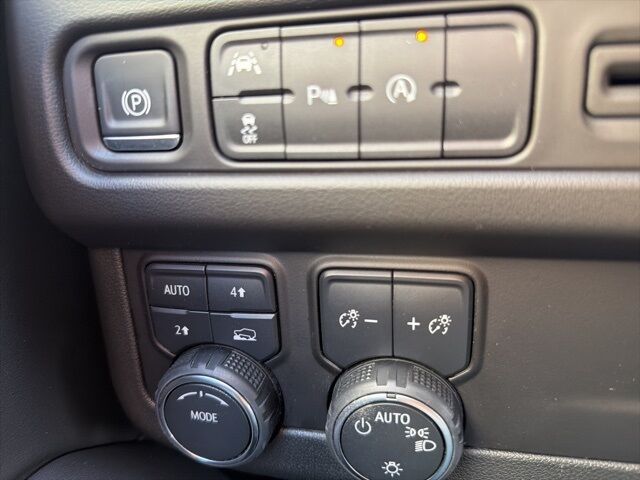 2024 Chevrolet Suburban LT Watertown SD