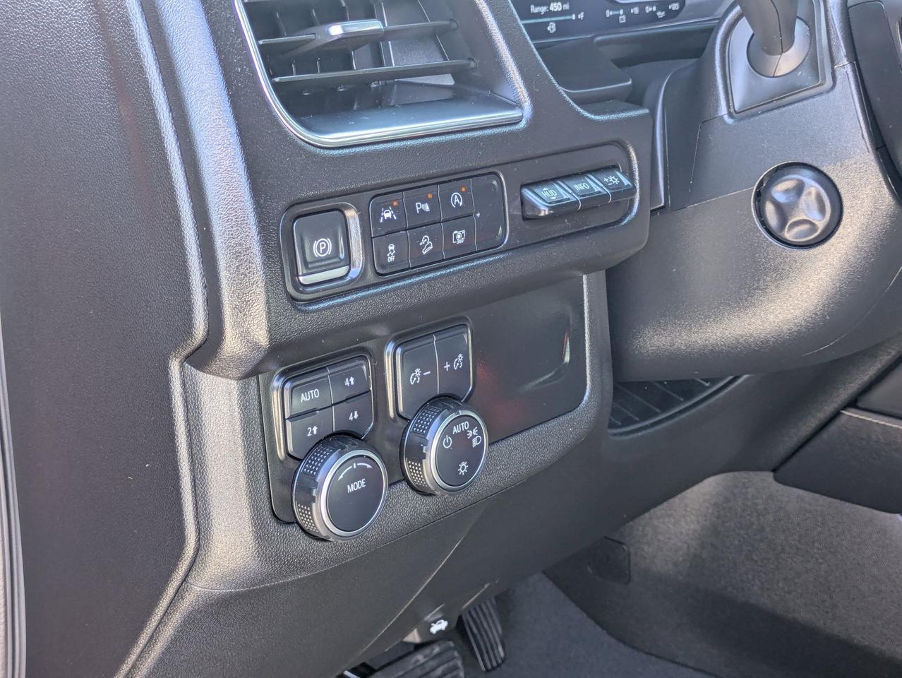 2024 Chevrolet Suburban Premier Castroville TX