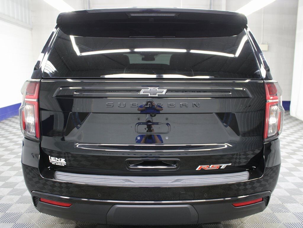 2024 Chevrolet Suburban RST 4WD 7 Passenger Fond du Lac WI