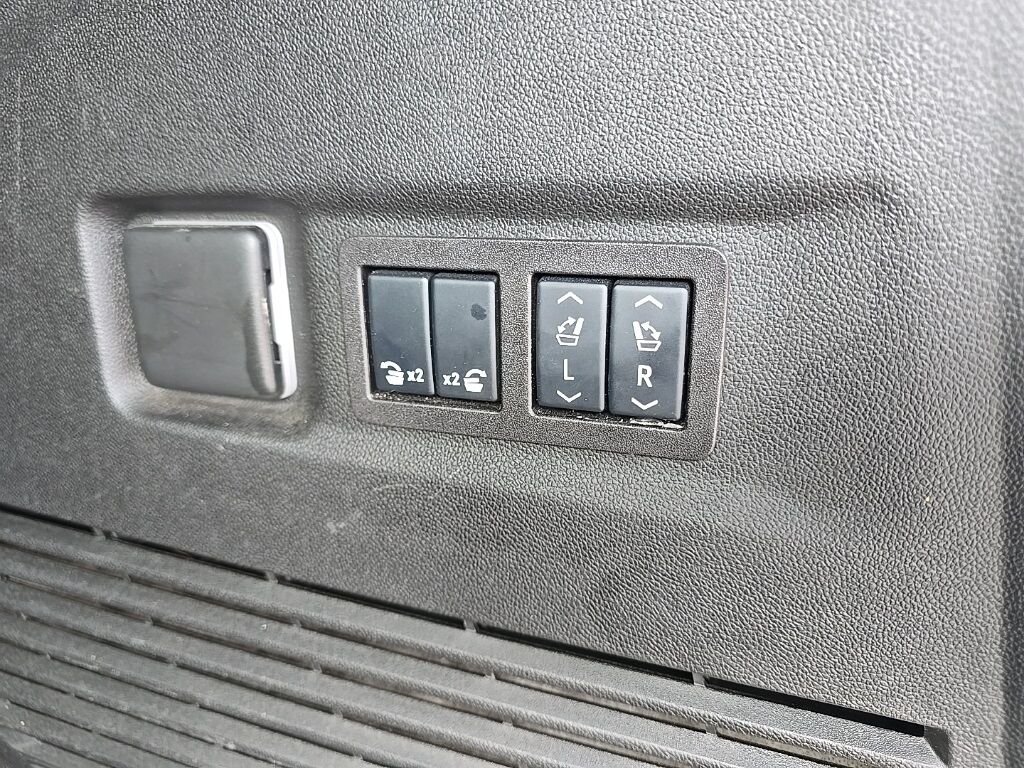 2024 Chevrolet Suburban RST 4WD 7 Passenger Fond du Lac WI