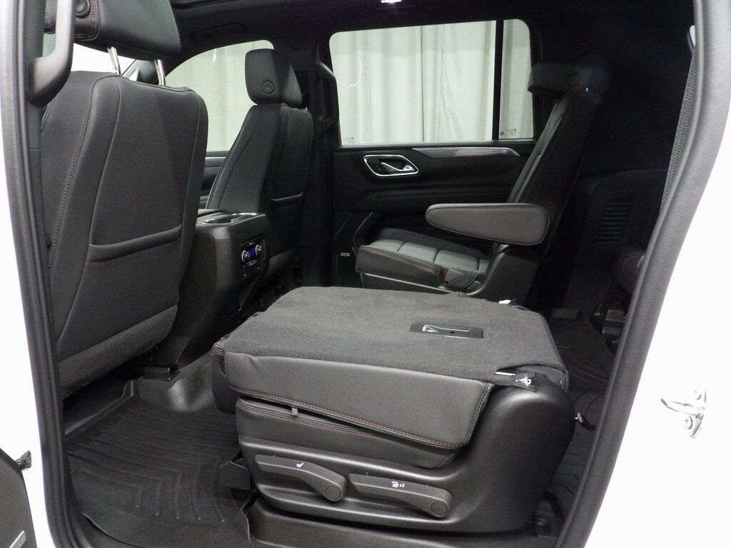 2024 Chevrolet Suburban RST 4WD 7 Passenger Fond du Lac WI