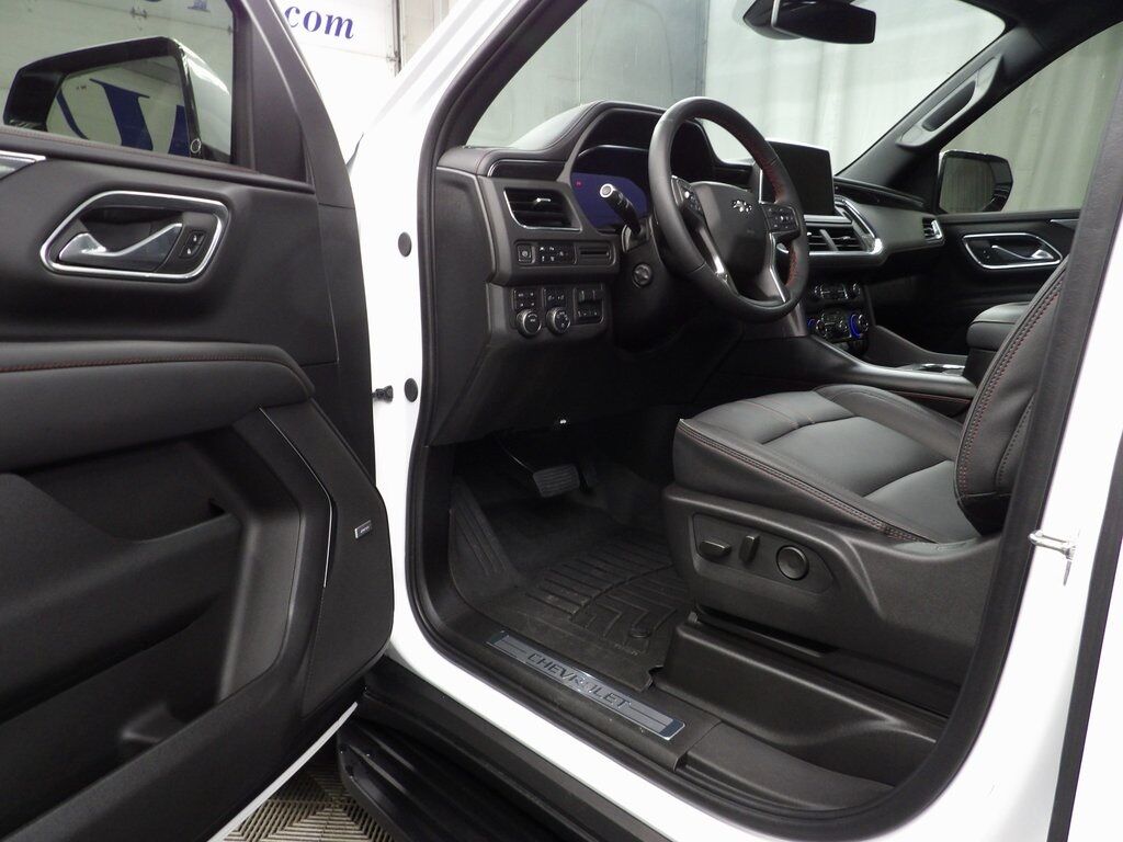 2024 Chevrolet Suburban RST 4WD 7 Passenger Fond du Lac WI