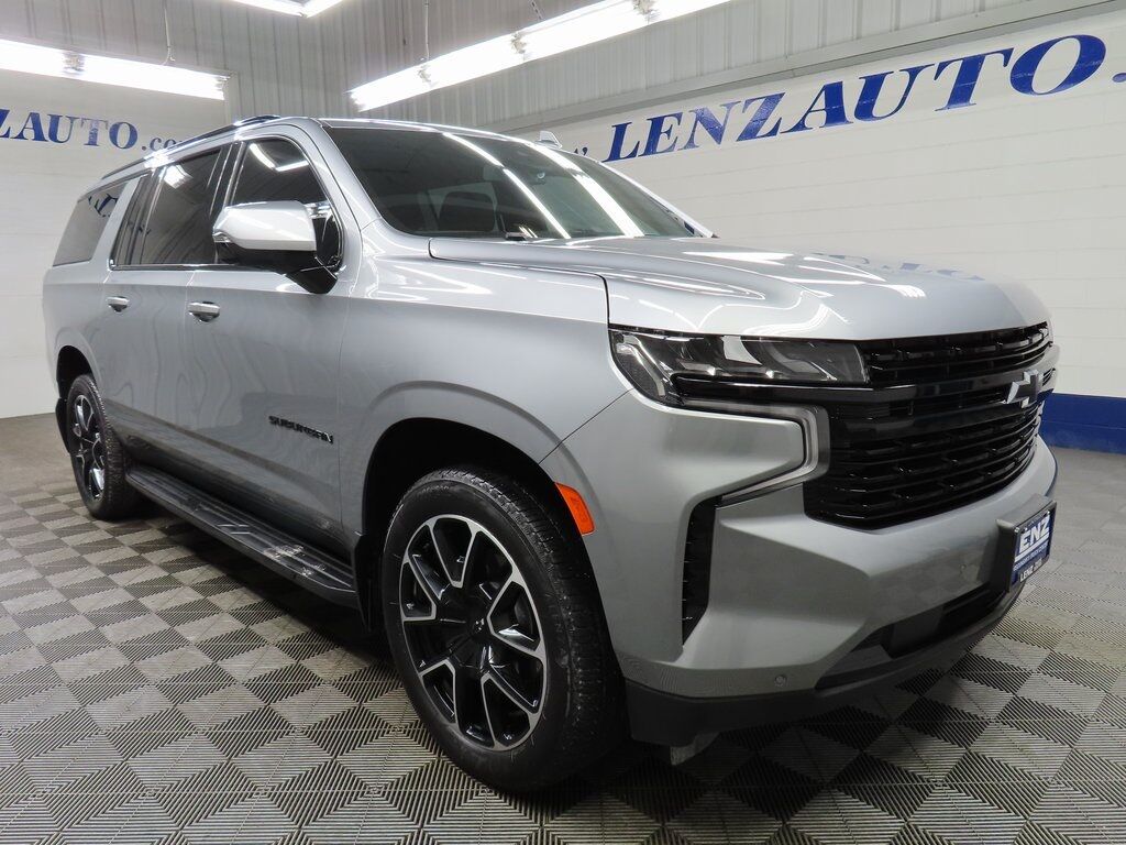 2024 Chevrolet Suburban RST 4WD