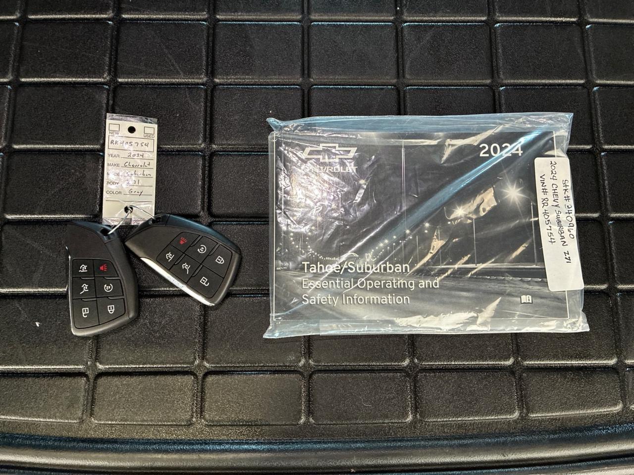 2024 Chevrolet Suburban Z71, Luxury Pkg, Max Tow Pkg, Buckets, Floor Liners Houston TX