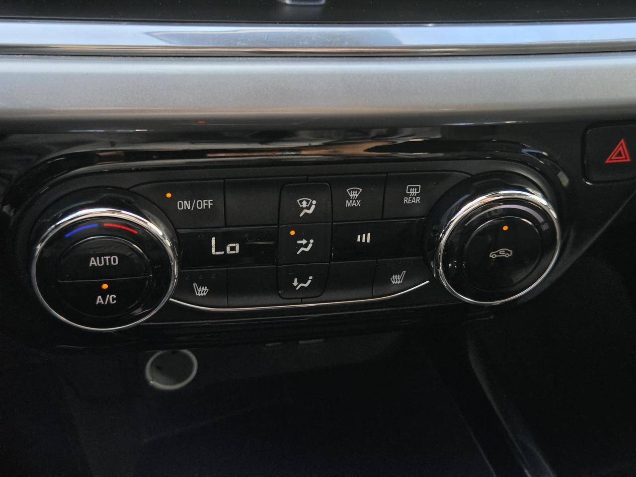 2024 Chevrolet TRAX FWD 4dr LT Beeville TX