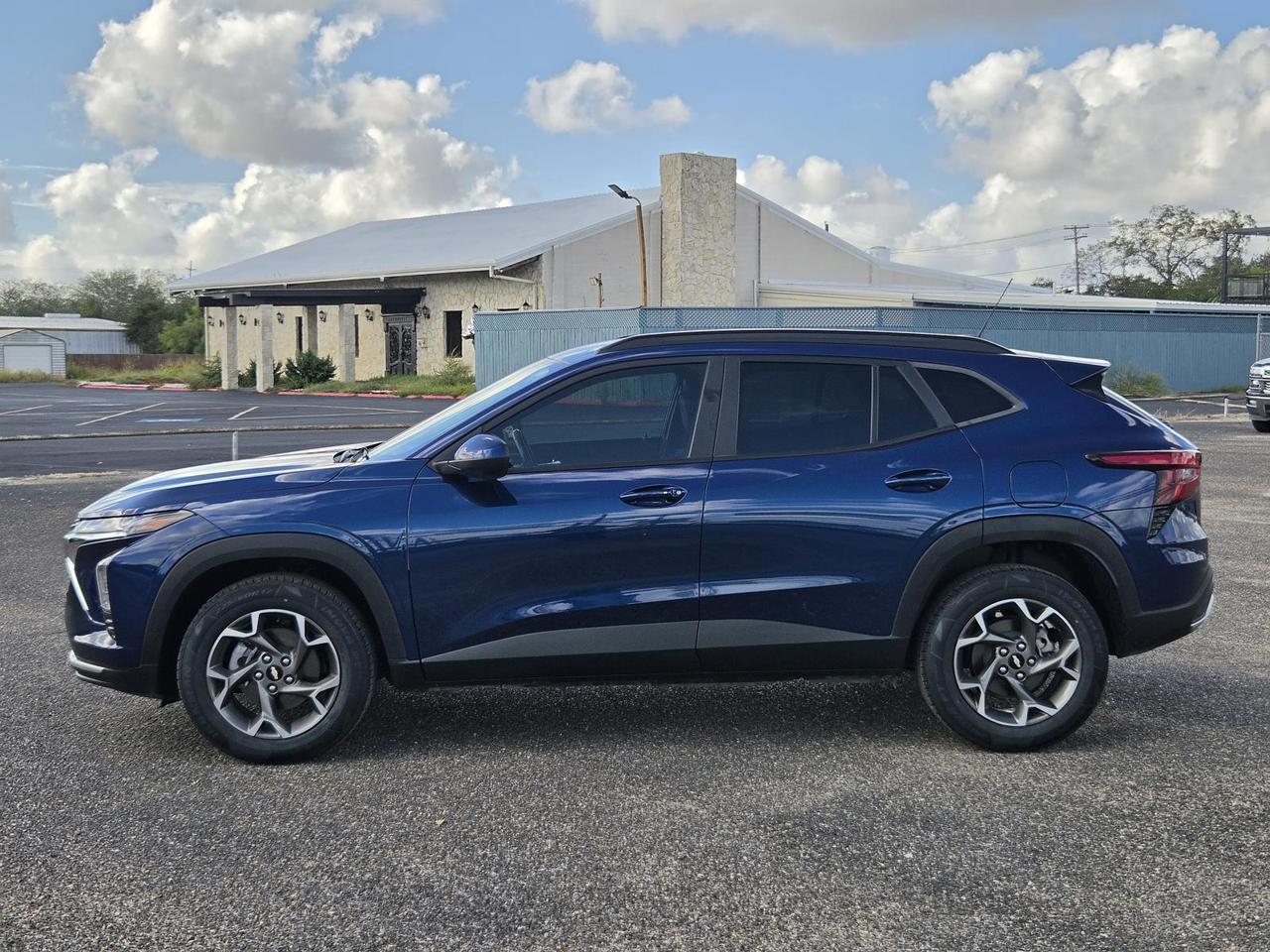 2024 Chevrolet TRAX FWD 4dr LT Beeville TX