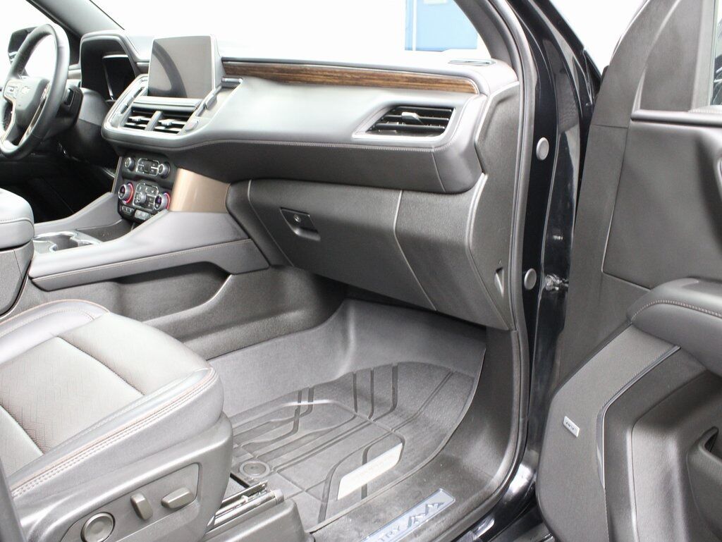 2024 Chevrolet Tahoe High Country 4WD 7 Passenger Fond du Lac WI