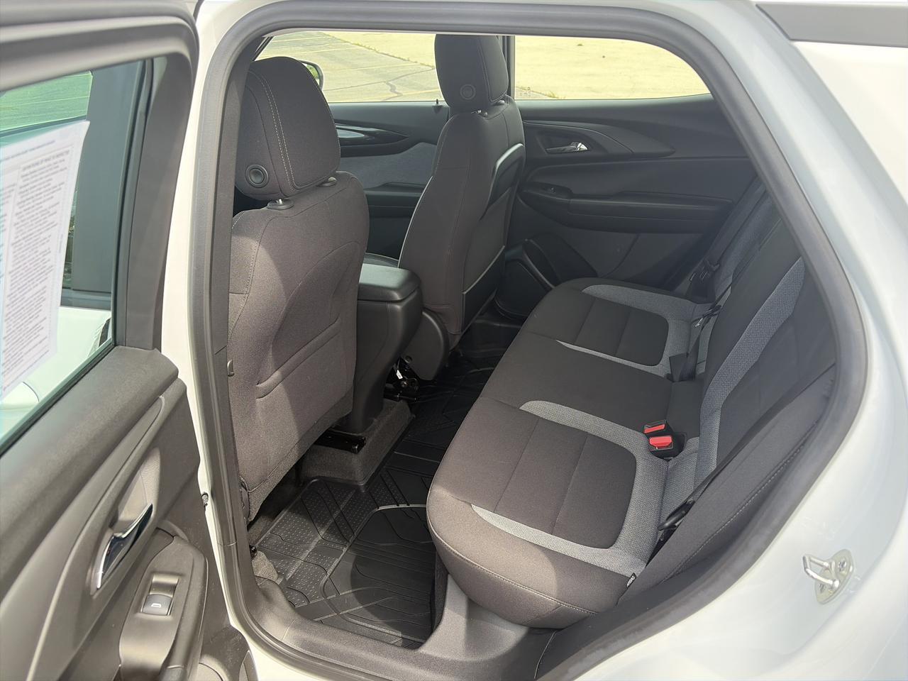 2024 Chevrolet Trailblazer LS FWD 1.3L ConfidencePkg w/RearParkAssist RearXTrafficAlert LaneChangeAlertHD-RearCamera Saukville WI