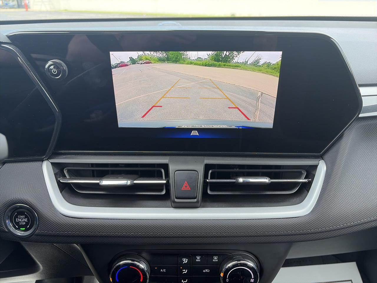 2024 Chevrolet Trailblazer LS FWD 1.3L ConfidencePkg w/RearParkAssist RearXTrafficAlert LaneChangeAlertHD-RearCamera Saukville WI