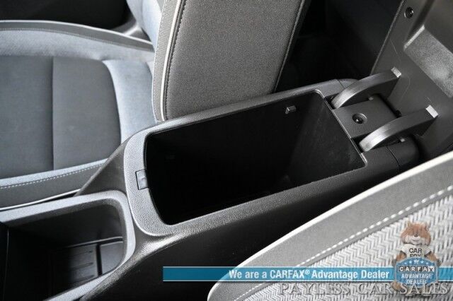 2024 Chevrolet Trailblazer LT / 4X4 / Auto Start / Premium Cloth Seats / Lane Departure & Forward Collision Alert / Apple CarPlay & Android Auto / USB Input / Back Up Cam / Keyless Entry & Start / Cruise Control / 29 MPG / 1-Owner Anchorage AK