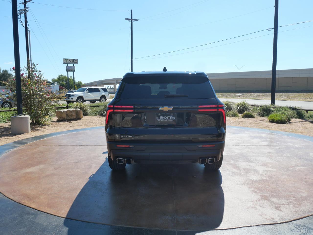 2024 Chevrolet Traverse FWD LS