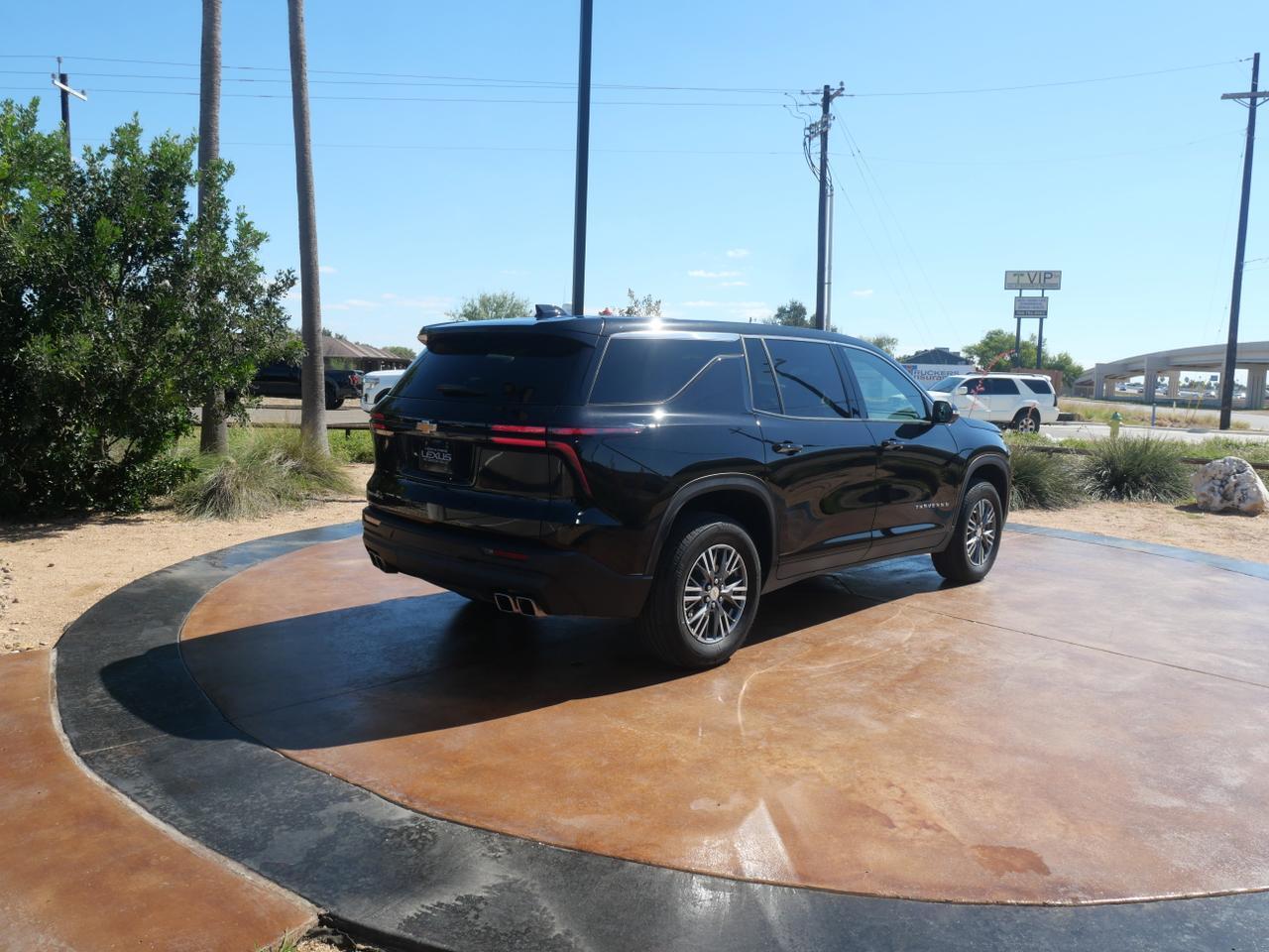 2024 Chevrolet Traverse FWD LS