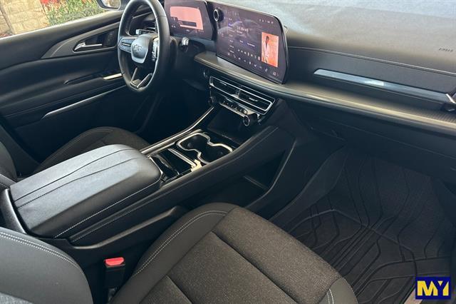 2024 Chevrolet Traverse FWD LT Salinas CA