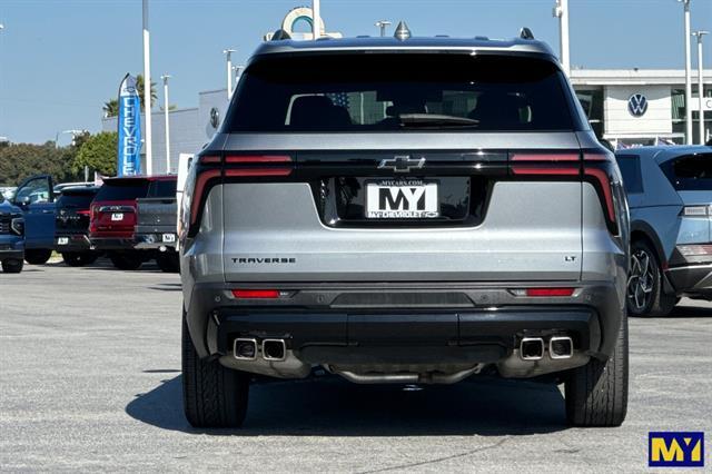 2024 Chevrolet Traverse FWD LT Salinas CA