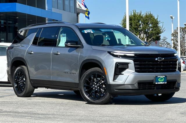 2024 Chevrolet Traverse FWD LT