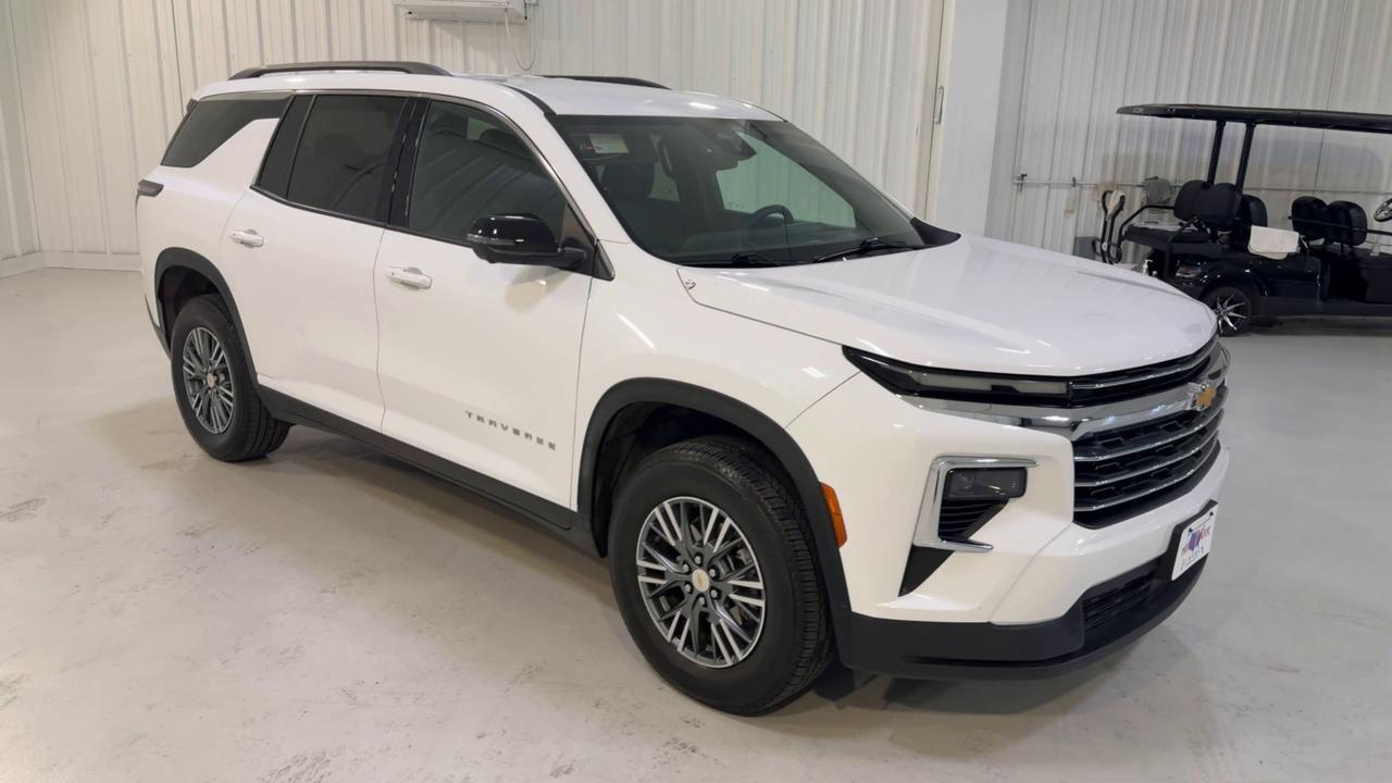 2024 Chevrolet Traverse FWD LT
