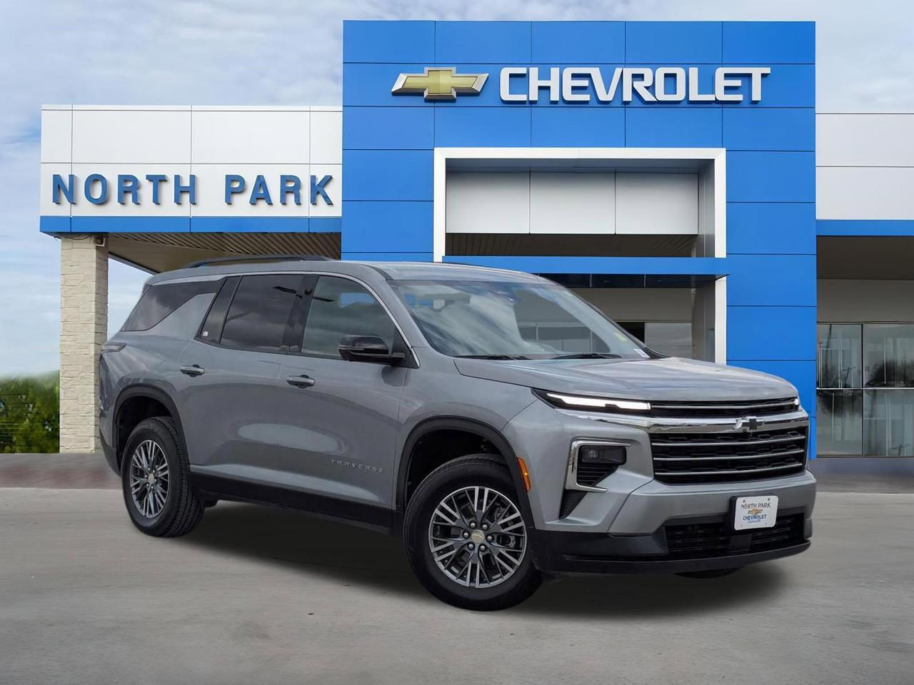 2024 Chevrolet Traverse FWD LT