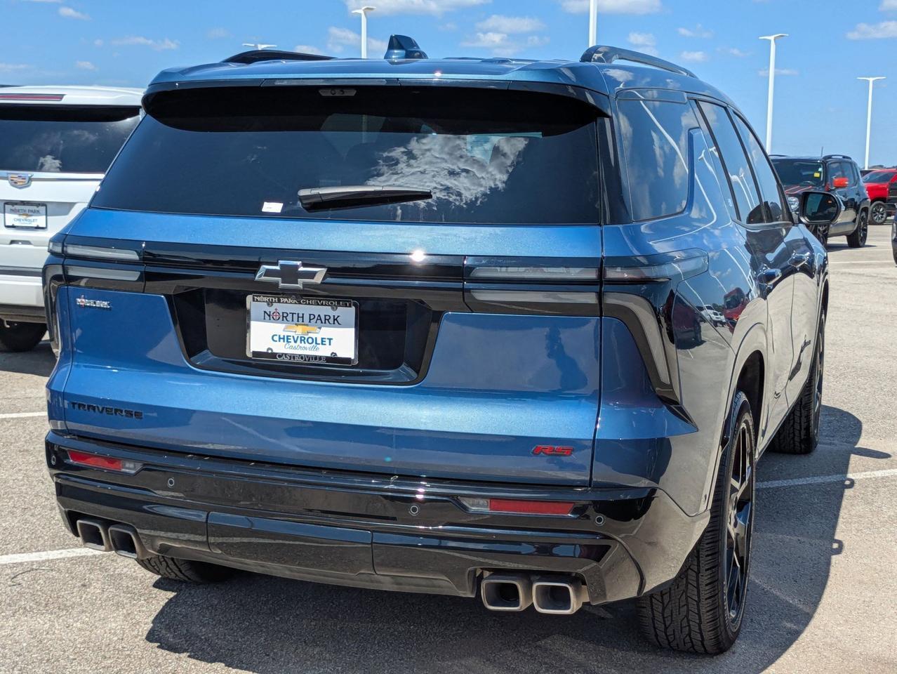 2024 Chevrolet Traverse FWD RS