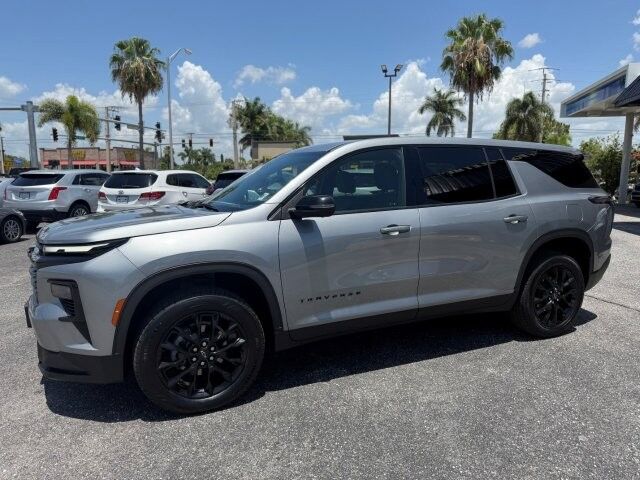 2024 Chevrolet Traverse LS