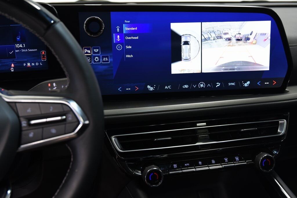 2024 Chevrolet Traverse LT Akron