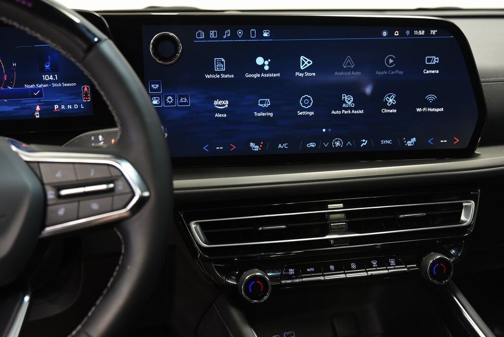 2024 Chevrolet Traverse LT Akron