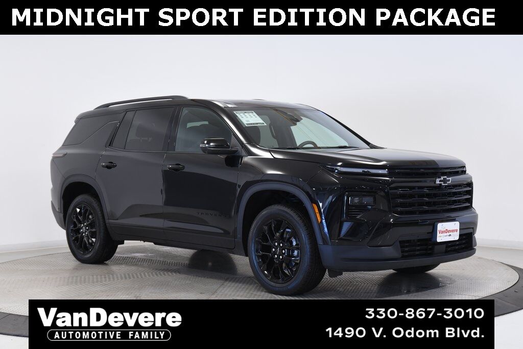 Used 2024 Chevrolet Traverse LT AWD