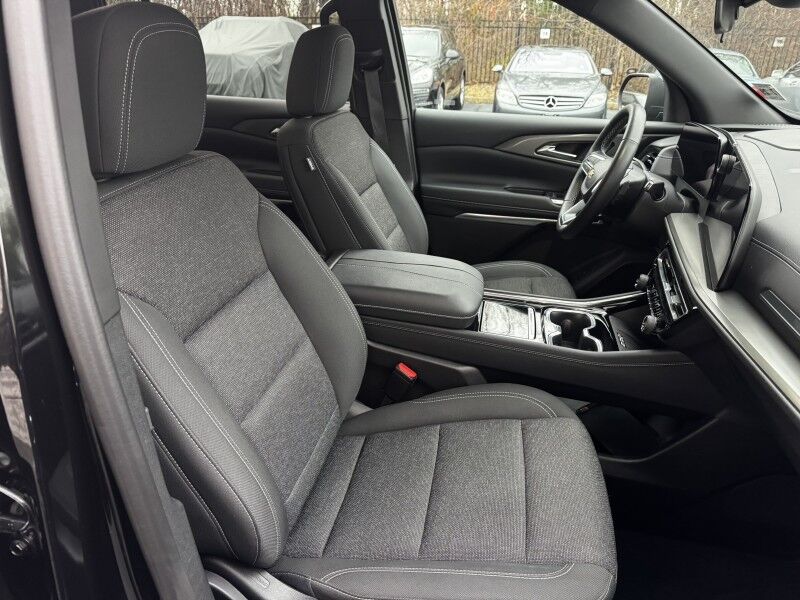 2024 Chevrolet Traverse LT Willow Grove PA