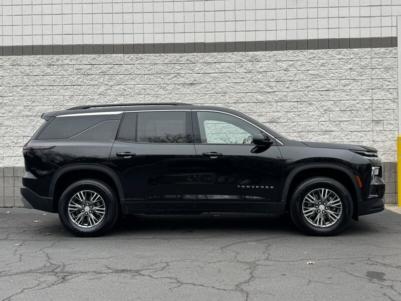 2024 Chevrolet Traverse LT Willow Grove PA