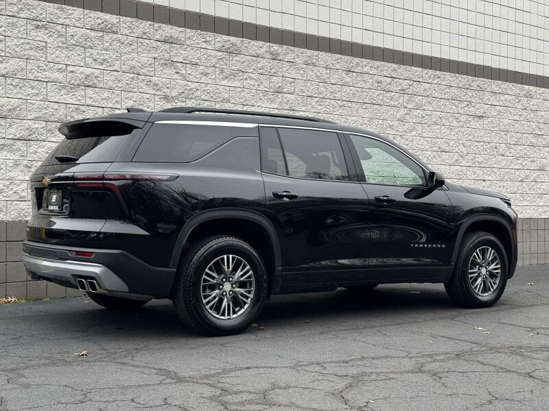 2024 Chevrolet Traverse LT Willow Grove PA