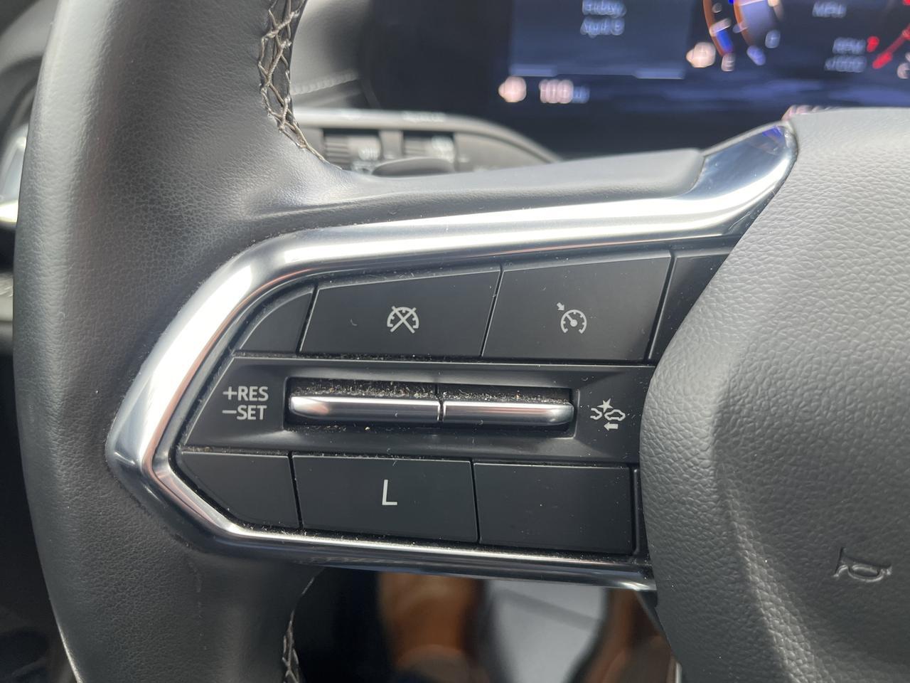 2024 Chevrolet Traverse LT w/AdaptiveCruise HeatedSeats HtdStrngWhl PowerLiftgate RemoteStart HD-SurroundVision Saukville WI