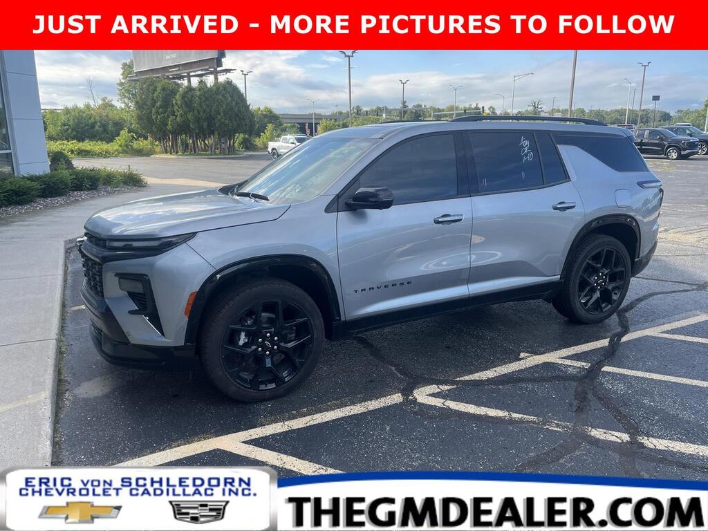 2024 Chevrolet Traverse RS FWD w/SuperCruise AdptvCrz Sunroof HtdCldMemLthr HtdSteeringWheel RearCameraMirror HD-SrrndVsn Milwaukee WI
