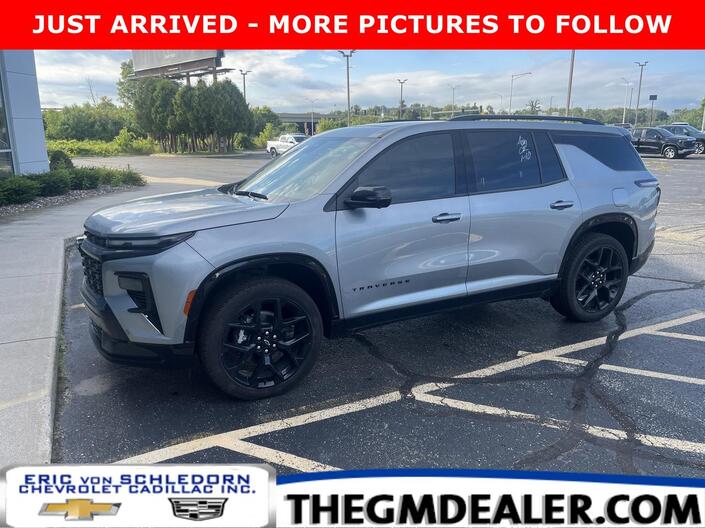 2024 Chevrolet Traverse RS FWD w/SuperCruise AdptvCrz Sunroof HtdCldMemLthr HtdSteeringWheel RearCameraMirror HD-SrrndVsn Milwaukee WI