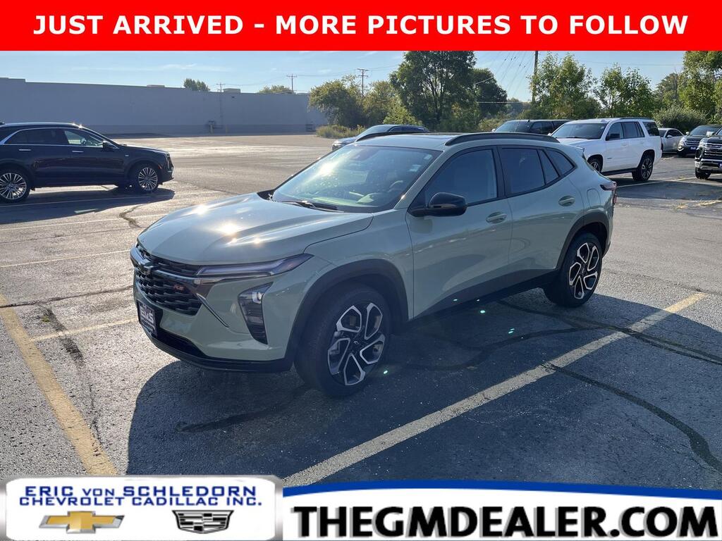 2024 Chevrolet Trax 2RS Sunroof DriverConfidencePkgs w/Sunroof WirelessCharging AdptvCrz HtdEvotex 19s HD-RearCamera Milwaukee WI