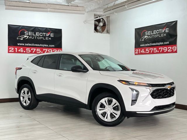 2024 Chevrolet Trax LS
