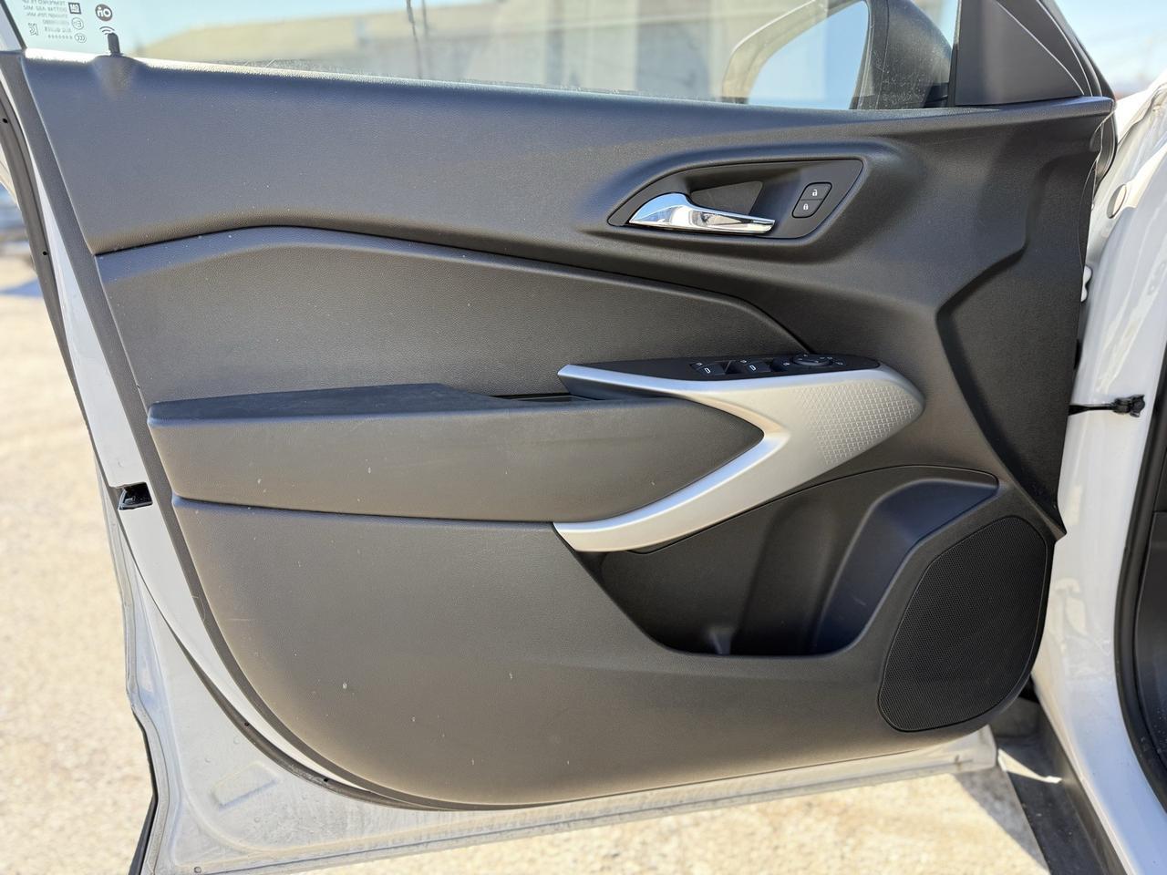 2024 Chevrolet Trax LS Crestwood KY