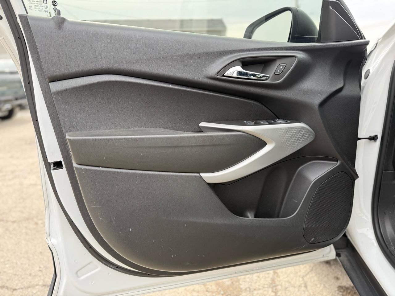 2024 Chevrolet Trax LS Crestwood KY