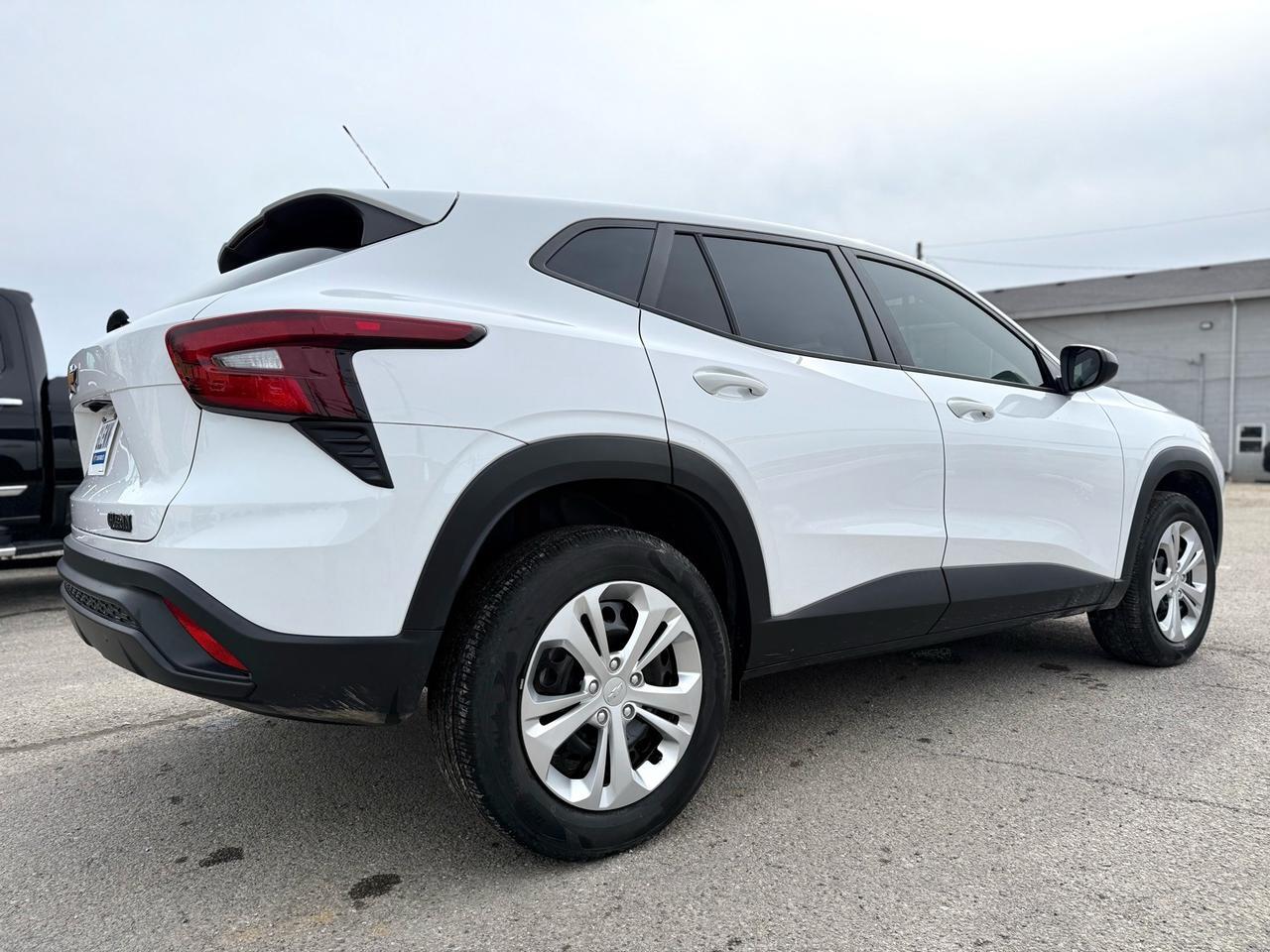 2024 Chevrolet Trax LS Crestwood KY