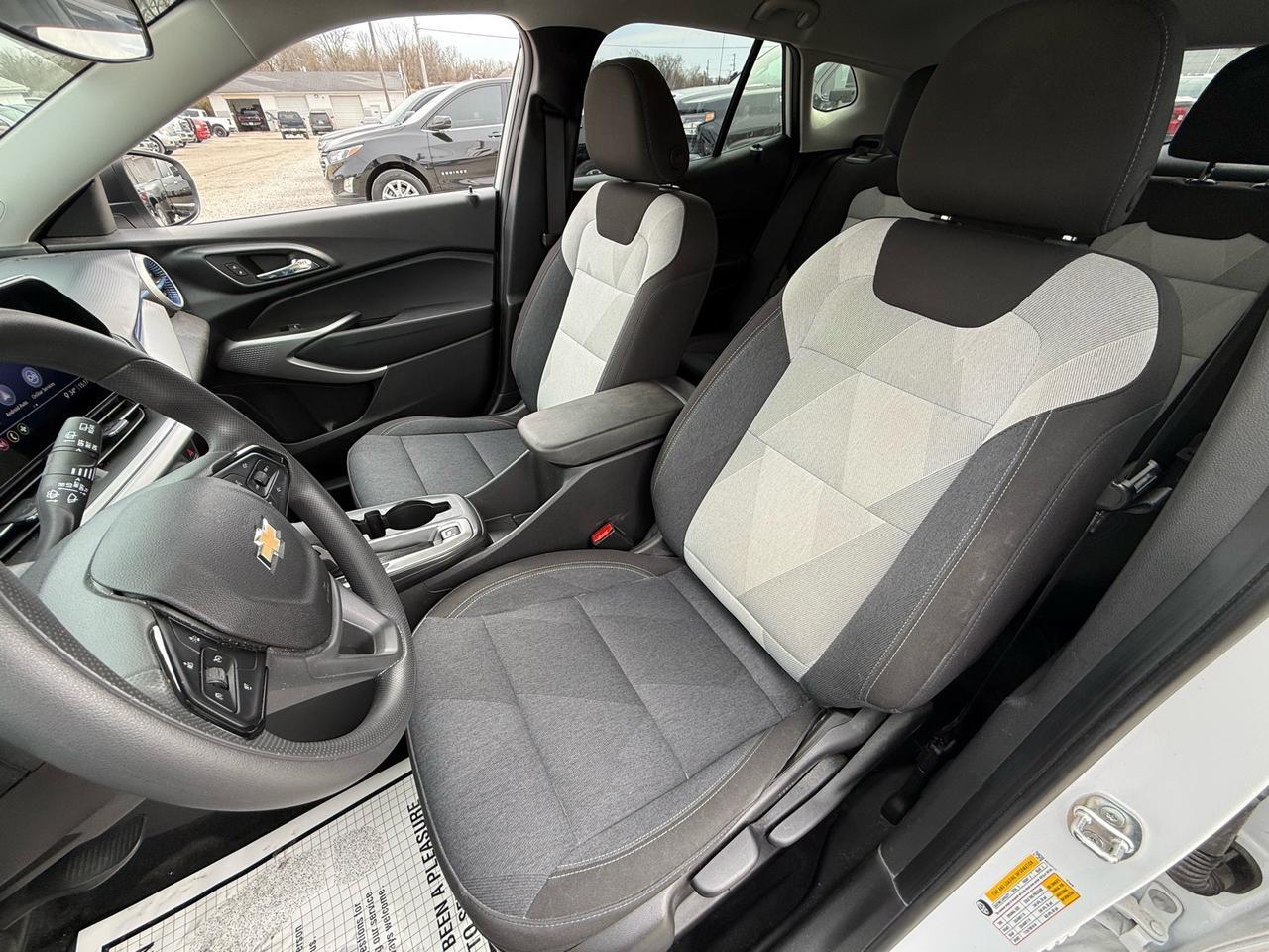 2024 Chevrolet Trax LS Crestwood KY